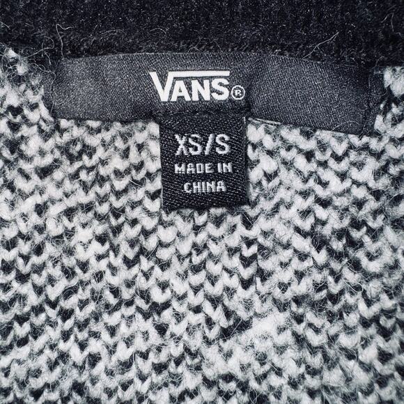 NEW Vans Sleeveless Pullover V Neck Sweater Vest Courtyard XSS Black Cream Check - Picture 4 of 7